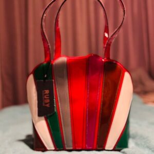 NWT Ruby Women’s Shell Purse